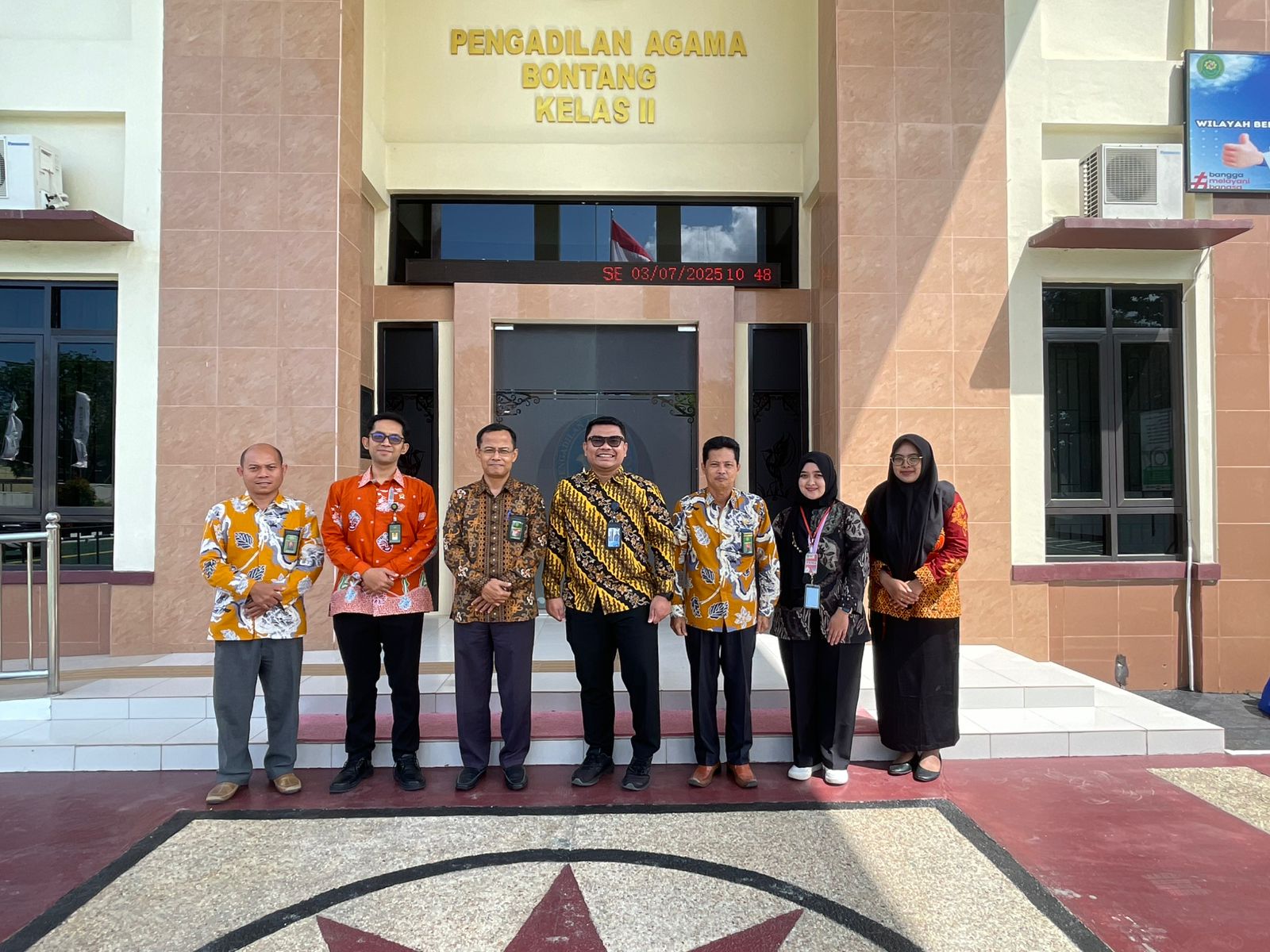 Kunjungan KNI I